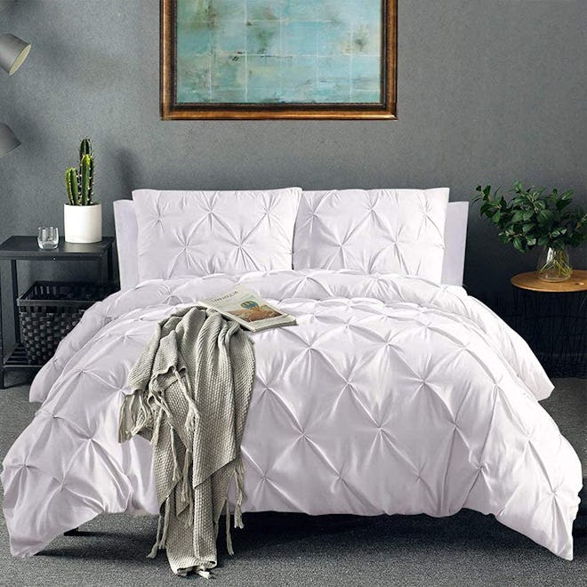 Vailge Pinch Pleated Duvet Cover (3-Piece)