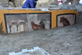 pompeii restaurant uncovered ancient