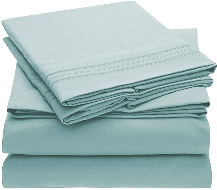 Mellanni Bed Sheet Set (4-Piece)