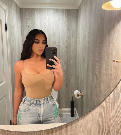 Kim Kardashian mirror selfie