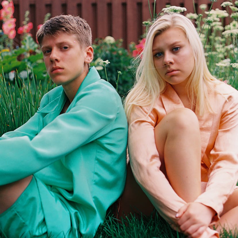 A Taurus & Gemini couple with the worst compatibility.