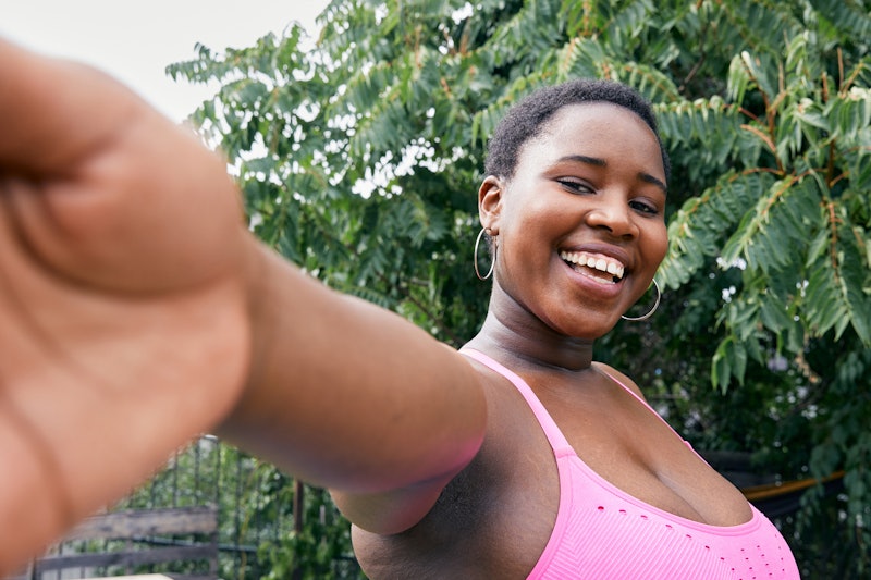 Experts share the different solutions for under boob sweat you can turn to.