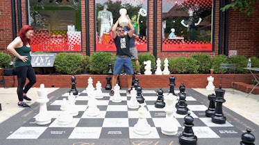 dannyrensch faced off with MVL in a game of giant bullet #chess