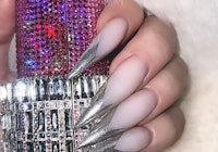 khloe kardashian manicure 