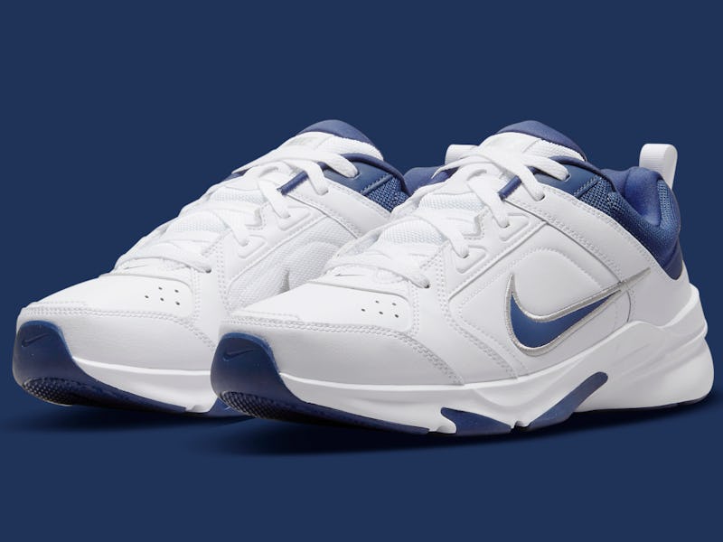 Nike Air Monarch IV 2021