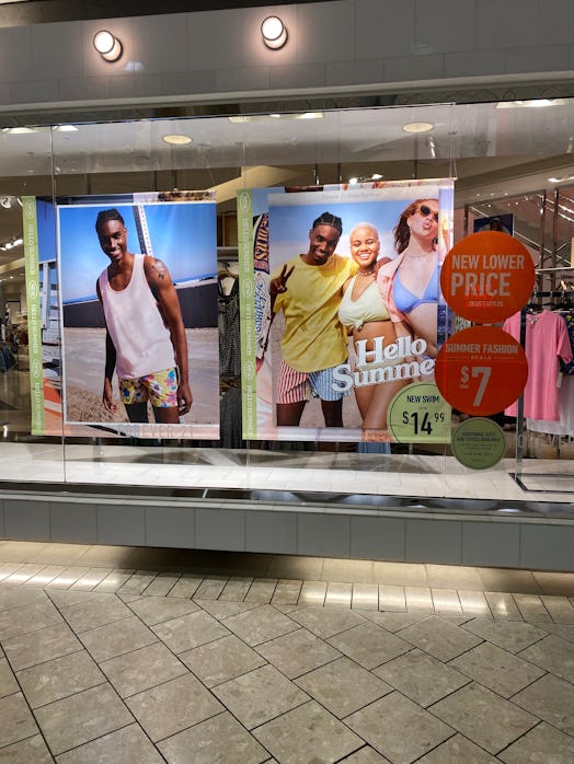 The outer storefront of a Forever 21 in a Connecticut mall