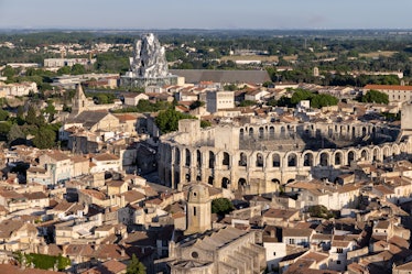 A bird’s eye view of Arles and the Luma structure.