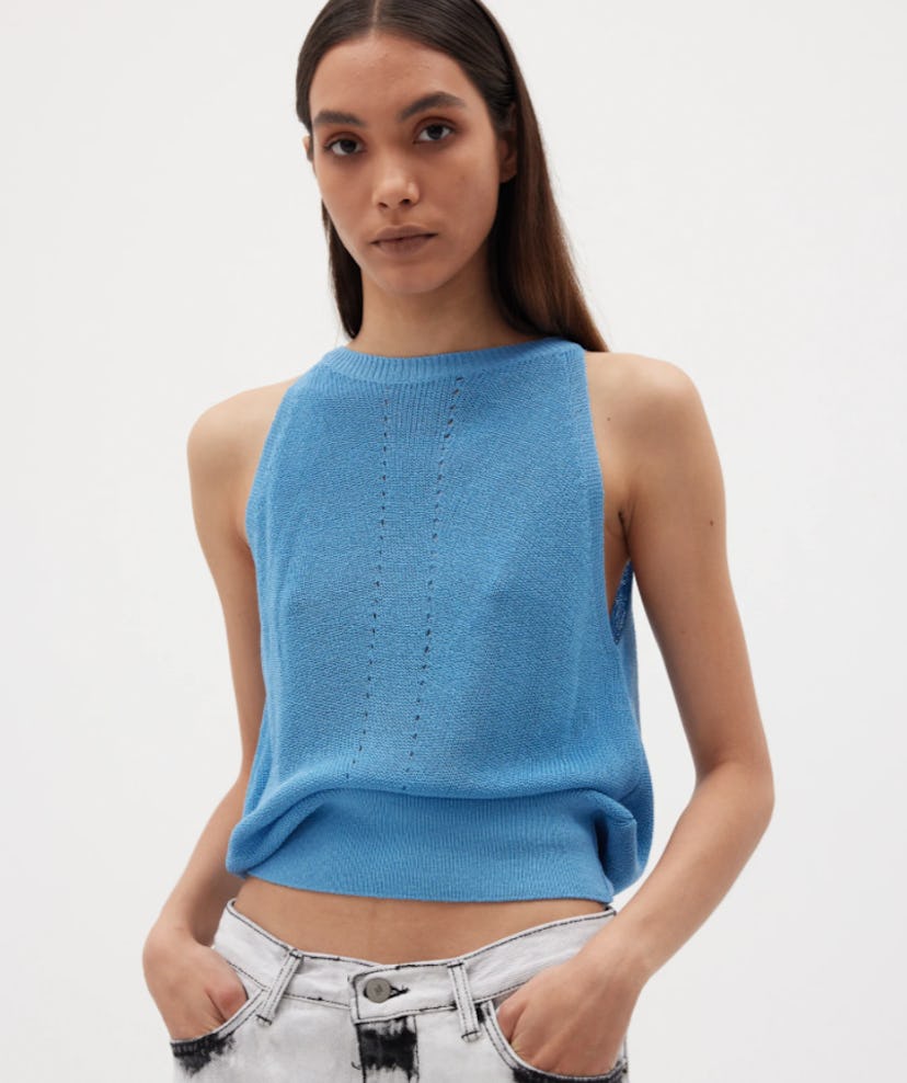 RELAXED SLEEVELESS KNIT TOP