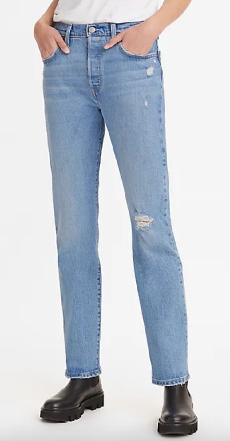 501 Original Fit Women's Jeans In Light Wash 