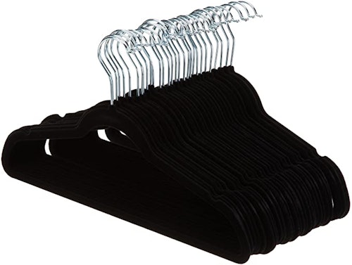 Amazon Basics Slim Velvet Non-Slip Hangers (30-Pack)