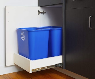 United Solutions Recycling Wastebasket