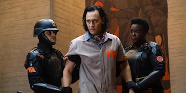 Loki timelines time travel rules marvel michael waldron tom hiddleston