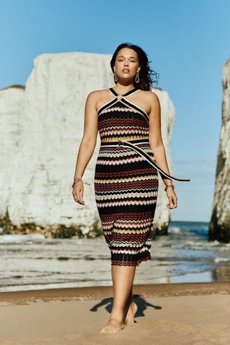 Curve Pattern Knit Belted Halter Neck Dress