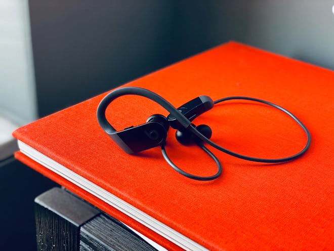 Powerbeats 4