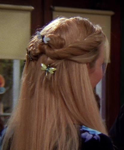 Phoebe Buffay on 'Friends' never shied away from piling on ‘90s accessories. Here are 6 of her favor...