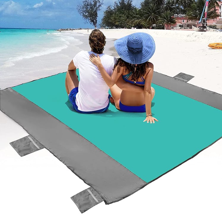 POPCHOSE Sandfree Beach Blanket