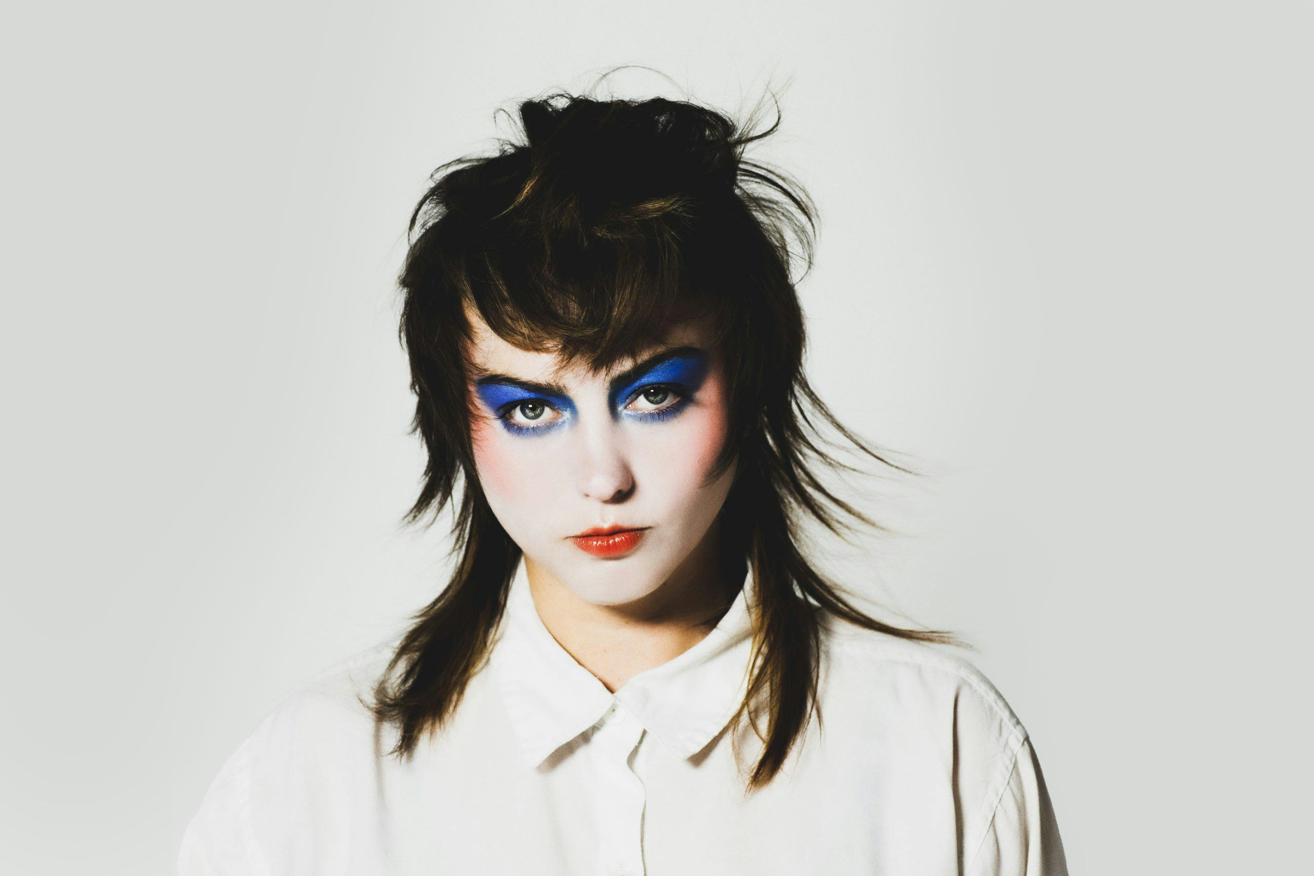 Angel Olsen's new song "Gloria," a cover of Laura Branigan's song of the same name, is a song to hea...