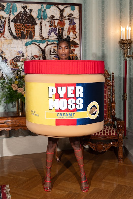 A model dressed as a jar of peanut butter 