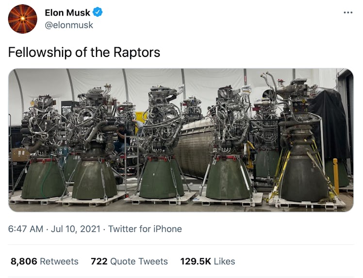Musk's photo of the Raptor fleet.