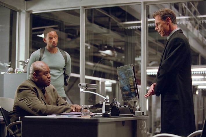 The Deleted Scenes You Need To See: Alan Tudyk In 'I, Robot' - te6arcu
