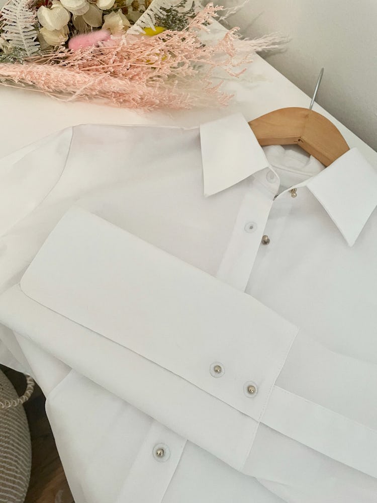 white shirt styling