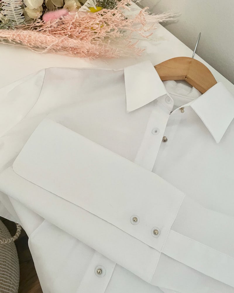 white shirt styling