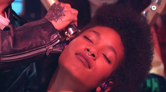 Willow Smith Shaved Her Head While Performing a Punk Rock Cover of “Whip My  Hair”