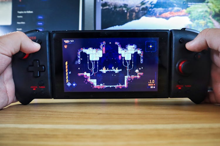 Hori Split Pad Pro being used on the Nintendo Switch to play Scourge Bringer