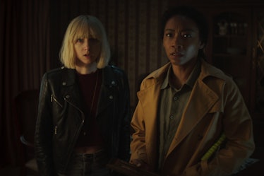 Zoe Kazan as Pia Brewer and Betty Gabriel as Sophie Brewer in 'Clickbait'