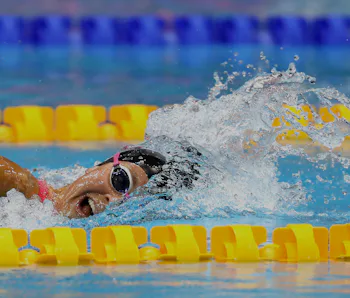 LONDON, ENGLAND - SEPTEMBER 09: Rebecca Meyers of The United States of America competes in the Women...