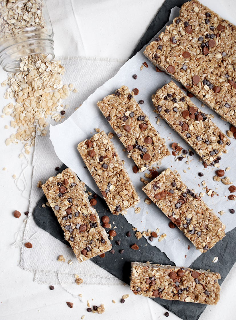 cinnamon peanut butter granola bars