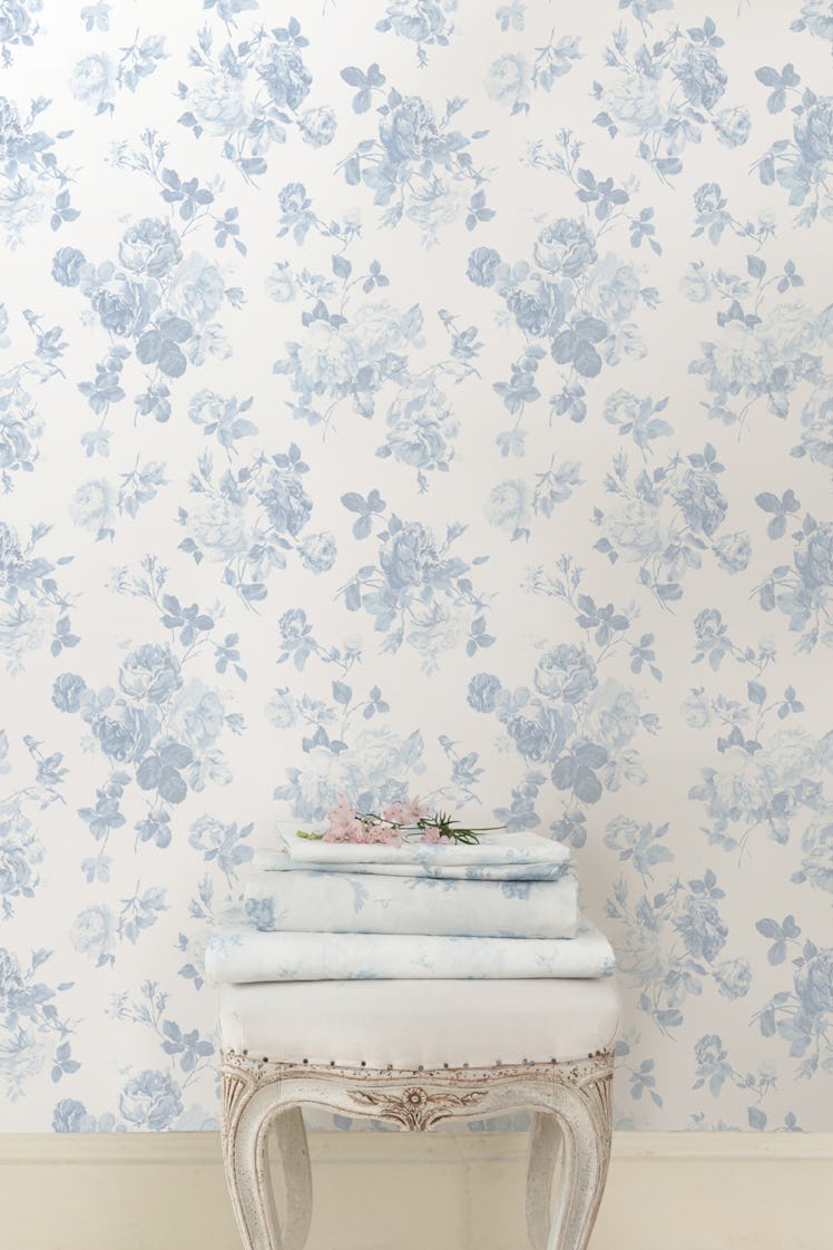 Everblooming Rosettes Wallpaper