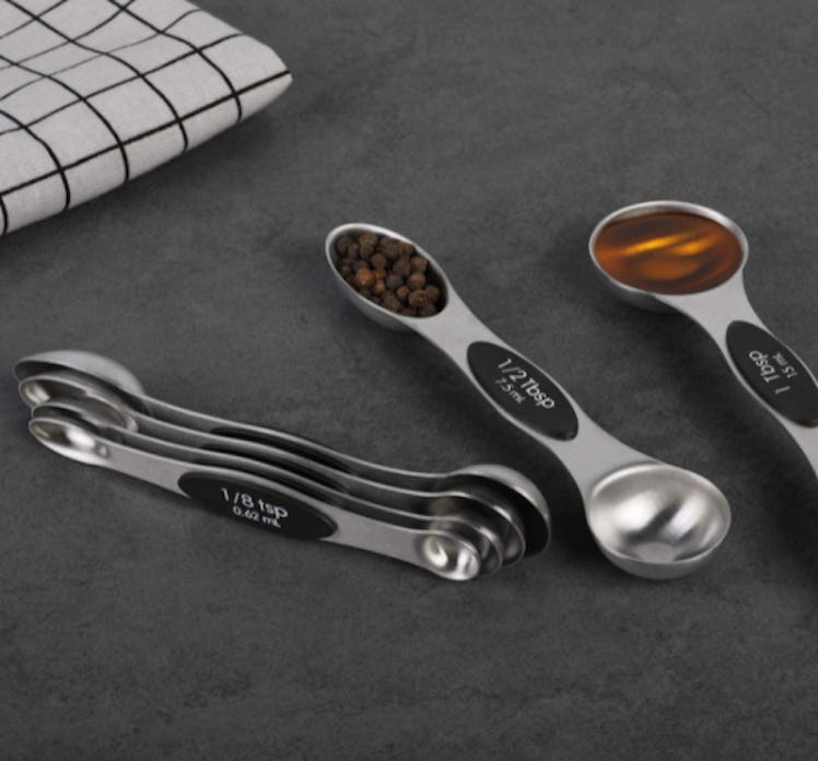 YellRin Magnetic Measuring Spoons (Set of 6)