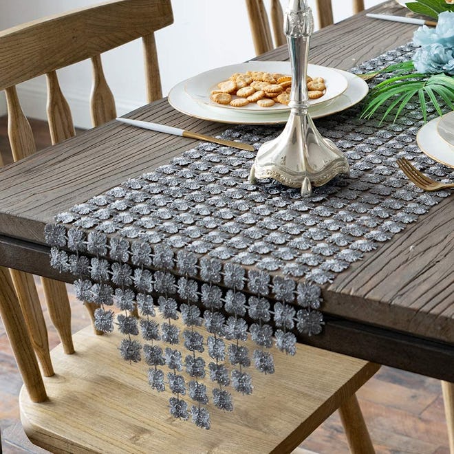 Valea Home Glitter Table Runner