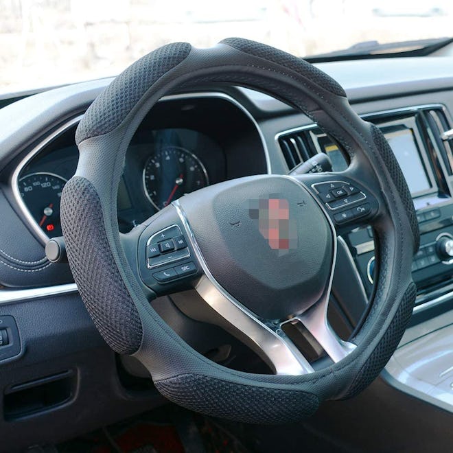 FHQXS Padded Steering Wheel Cover