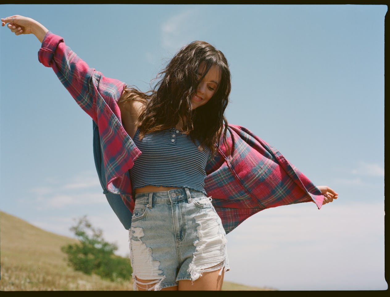 Jenna Ortega On Her American Eagle Campaign, Personal Style, & Beauty Tips