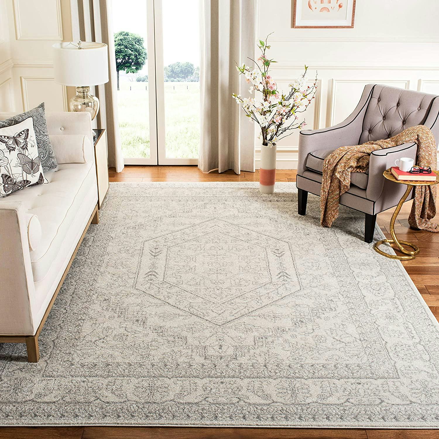 Safavieh Non-Shedding Stain Resistant Area Rug
