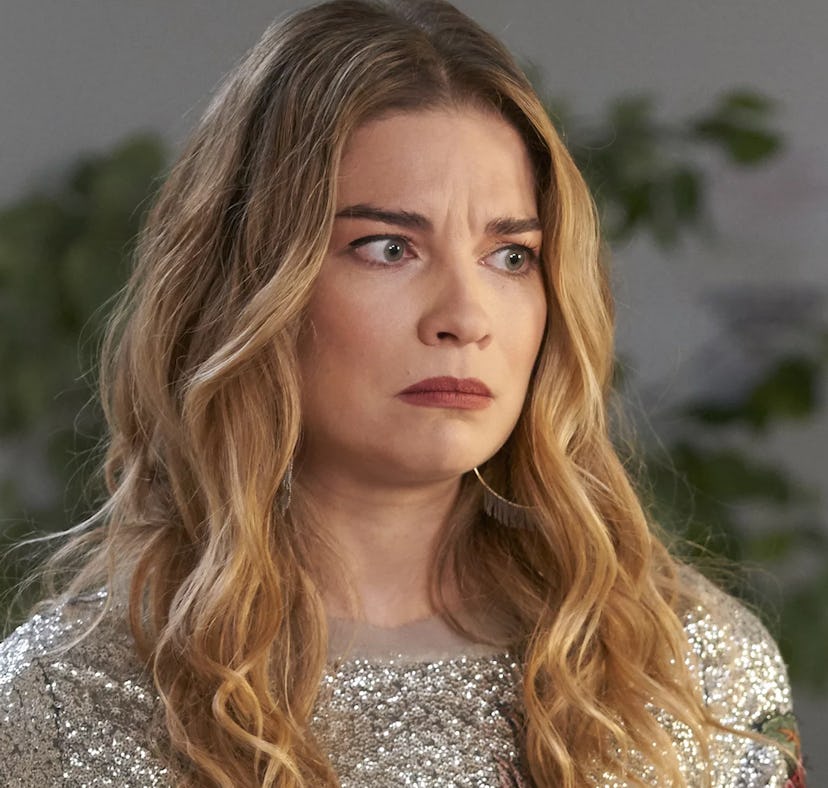 Annie Murphy will reunite with 'Schitt's Creek' writers for her new show 'Witness Protection.'