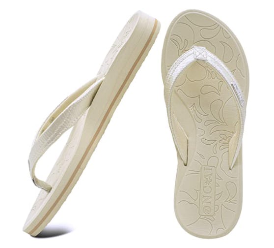 The 10 Best Flip Flops With Arch Support