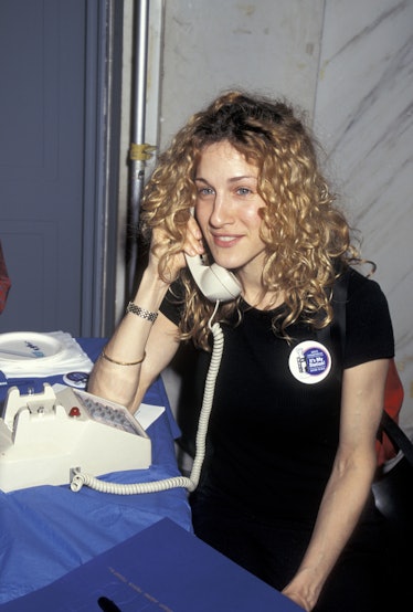 Sarah Jessica Parker, comrade, on the phone to support WNYC