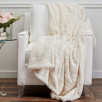 The Connecticut Home Company Soft Faux Fur with Sherpa Throw Blanket