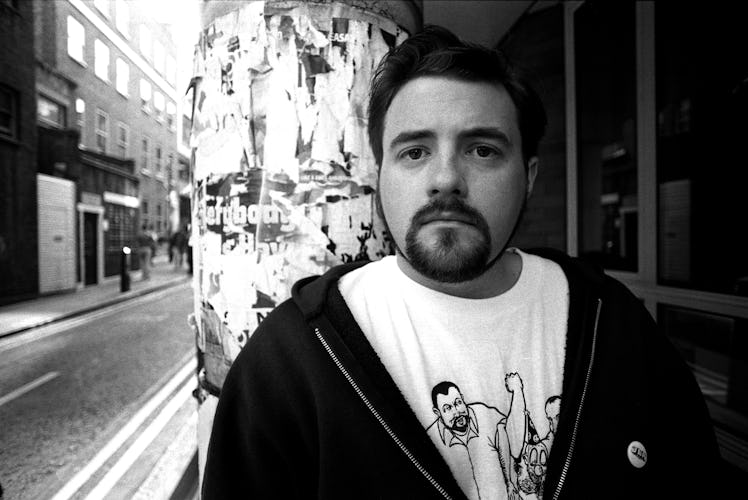 Filmmaker Kevin Smith marks a birthday today, August 2, 2021. Here’s a photo of him in 1994. 