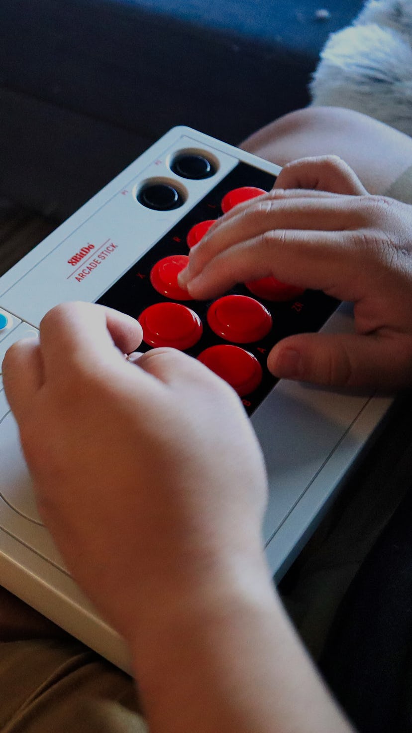 8BitDo Arcade Stick review for PS4 with Wingman XE converter for playing fighting games