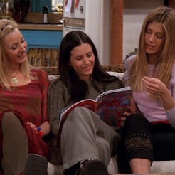 Courtney Cox, Jennifer Aniston & Lisa Kudrow in 'Friends'