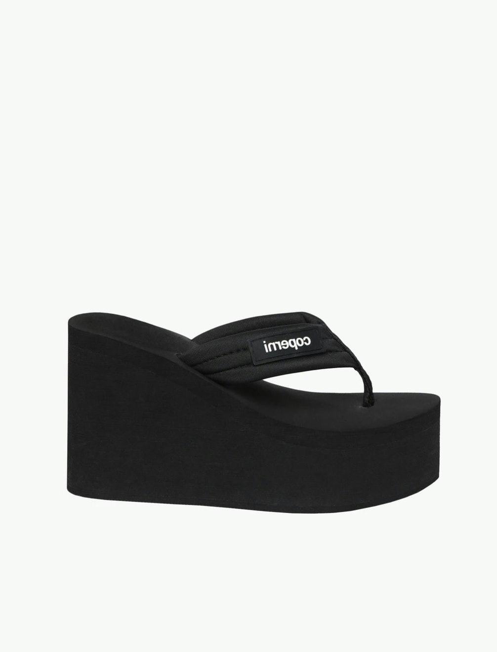Foam flip flops 2000s new arrivals