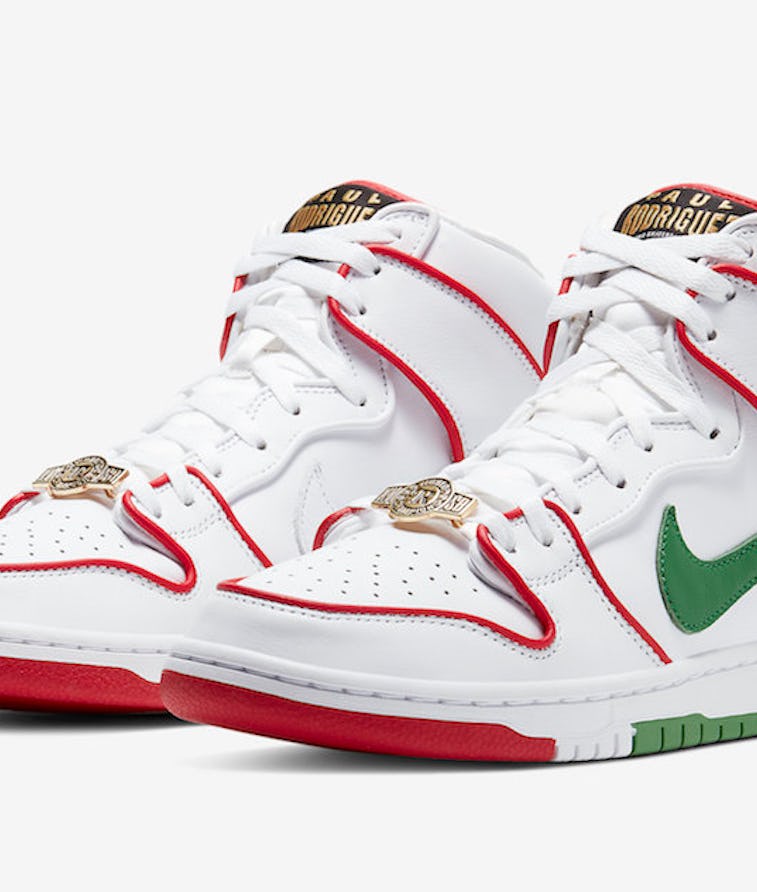 Hottest nikes out right sales now