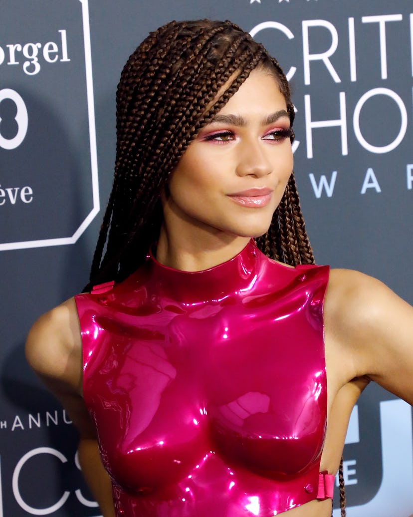 Zendaya's brightly-colored makeup at the 2020 Critics' Choice Awards was a nod to the early 2000s.