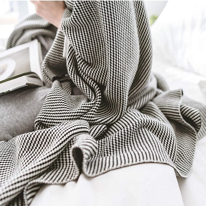 Cotton Lovers Plush Fleece Throw Blanket