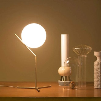 Dellemade Globe Table Lamp