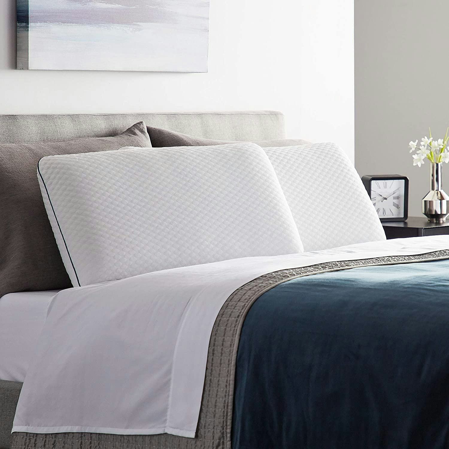 WEEKENDER Ventilated Gel Memory Foam Pillow